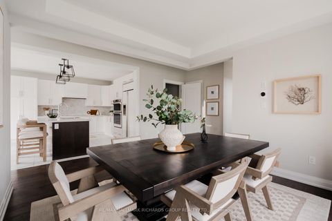 Photo 7 at 2 Boone Crescent, Kleinburg, Vaughan