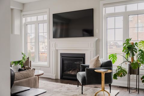 Photo 14 at 2 Boone Crescent, Kleinburg, Vaughan