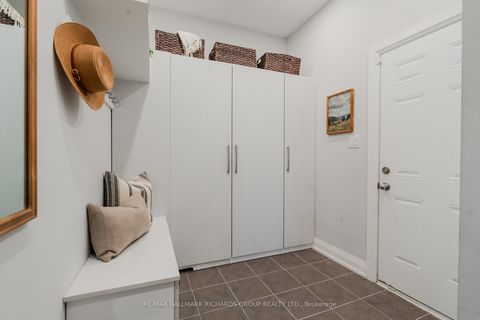 Photo 16 at 2 Boone Crescent, Kleinburg, Vaughan