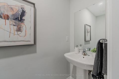 Photo 17 at 2 Boone Crescent, Kleinburg, Vaughan