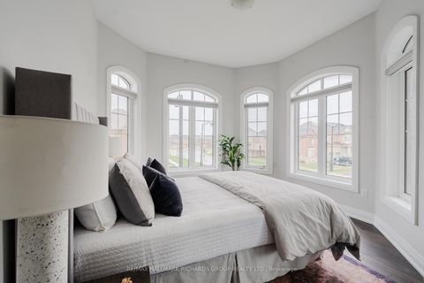 Photo 23 at 2 Boone Crescent, Kleinburg, Vaughan