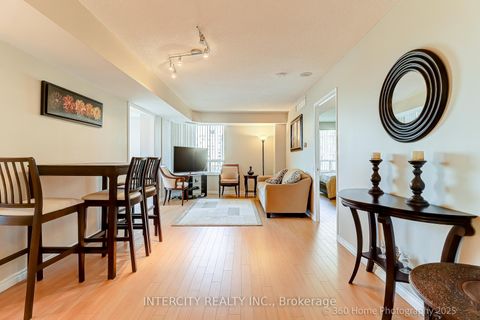 Photo 3 at 703 - 5 Emerald Lane, Yorkhill, Vaughan