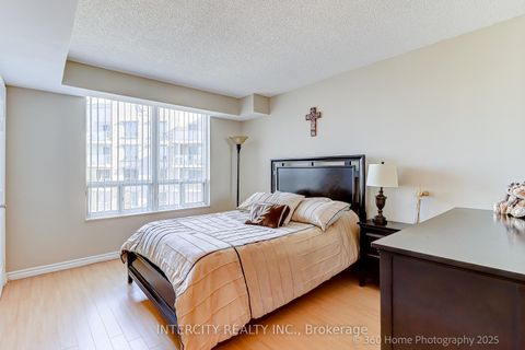 Photo 17 at 703 - 5 Emerald Lane, Yorkhill, Vaughan