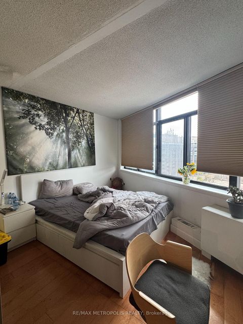 Photo 3 at 704 - 250 Queens Quay W, Waterfront Communities C1, Toronto
