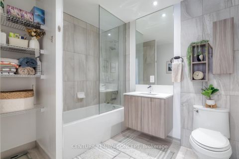 Photo 16 at 210 - 99 Broadway Avenue, Mount Pleasant West, Toronto