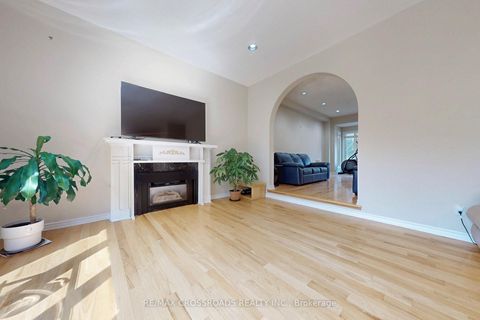 Photo 8 at 63 Baynards Lane, Mill Pond, Richmond Hill