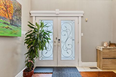 Photo 4 at 277 Oxford Street, Mill Pond, Richmond Hill