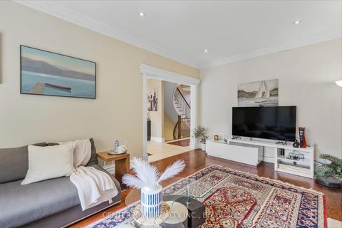 Photo 15 at 277 Oxford Street, Mill Pond, Richmond Hill