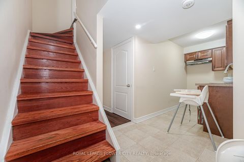 Photo 25 at 68 Denton Circle, Maple, Vaughan