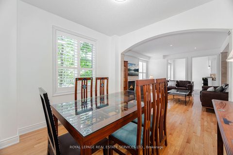 Photo 9 at 215 Burloak Drive, BR Bronte, Oakville