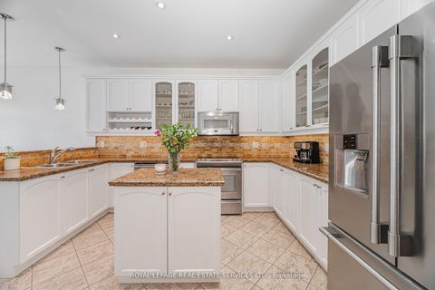 Photo 12 at 215 Burloak Drive, BR Bronte, Oakville