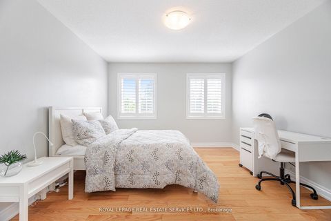 Photo 24 at 215 Burloak Drive, BR Bronte, Oakville