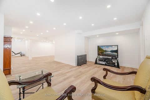 Photo 28 at 215 Burloak Drive, BR Bronte, Oakville