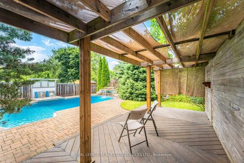 Photo 34 at 215 Burloak Drive, BR Bronte, Oakville