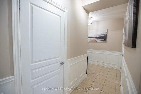 Photo 5 at 208 - 9901 Keele Street, Maple, Vaughan