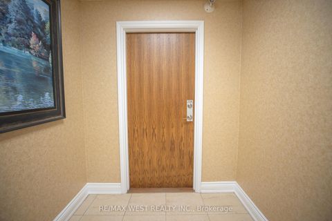 Photo 21 at 208 - 9901 Keele Street, Maple, Vaughan