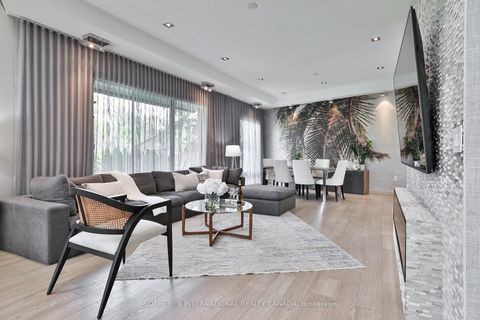 Photo 6 at 31 Overton Crescent, Don Mills, Toronto