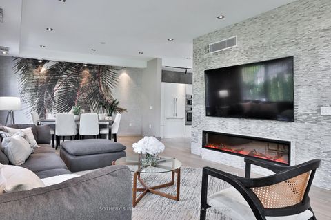 Photo 7 at 31 Overton Crescent, Don Mills, Toronto