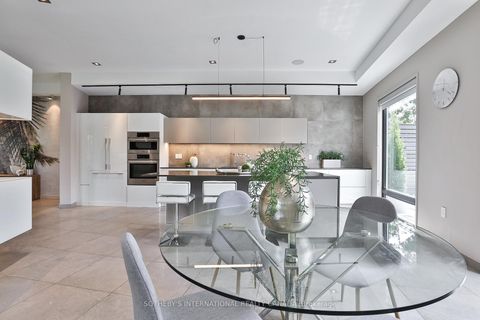 Photo 10 at 31 Overton Crescent, Don Mills, Toronto