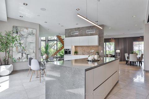 Photo 13 at 31 Overton Crescent, Don Mills, Toronto