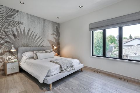 Photo 21 at 31 Overton Crescent, Don Mills, Toronto