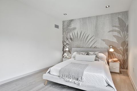 Photo 22 at 31 Overton Crescent, Don Mills, Toronto