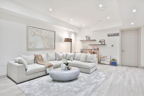 Photo 37 at 31 Overton Crescent, Don Mills, Toronto