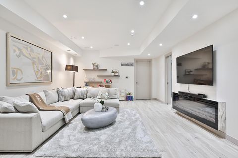 Photo 38 at 31 Overton Crescent, Don Mills, Toronto