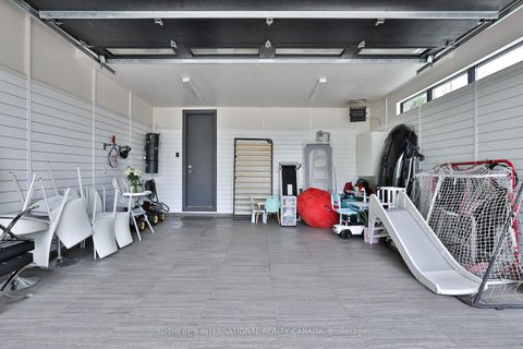 Photo 44 at 31 Overton Crescent, Don Mills, Toronto