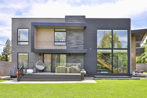 Photo 45 at 31 Overton Crescent, Don Mills, Toronto