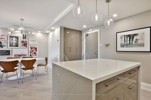 Photo 21 at 301 - 235 St Clair Avenue W, Casa Loma, Toronto