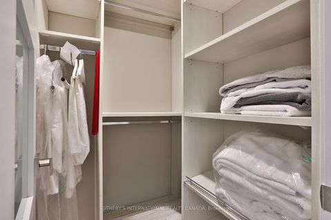 Photo 27 at 301 - 235 St Clair Avenue W, Casa Loma, Toronto