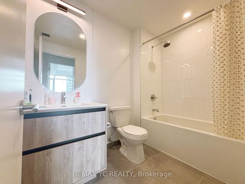 Photo 6 at 324 - 8 Beverley Glen Boulevard, Beverley Glen, Vaughan