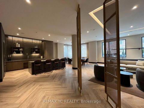 Photo 13 at 324 - 8 Beverley Glen Boulevard, Beverley Glen, Vaughan