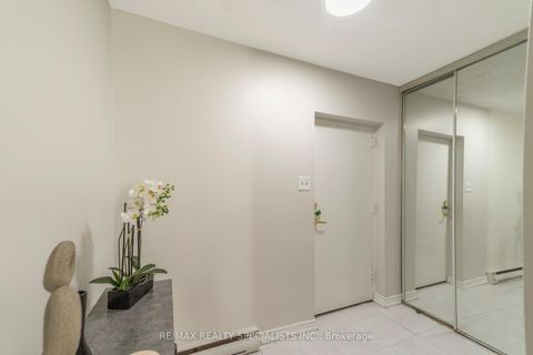 Photo 3 at 137 - 366 The East Mall, City Centre West, Toronto