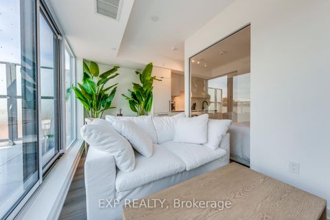 Photo 13 at 415 - 5 Lakeview Avenue, Bellwoods, Toronto