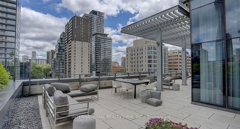 Photo 10 at 1909 - 5 St Joseph Street, Bay Street Corridor, Toronto