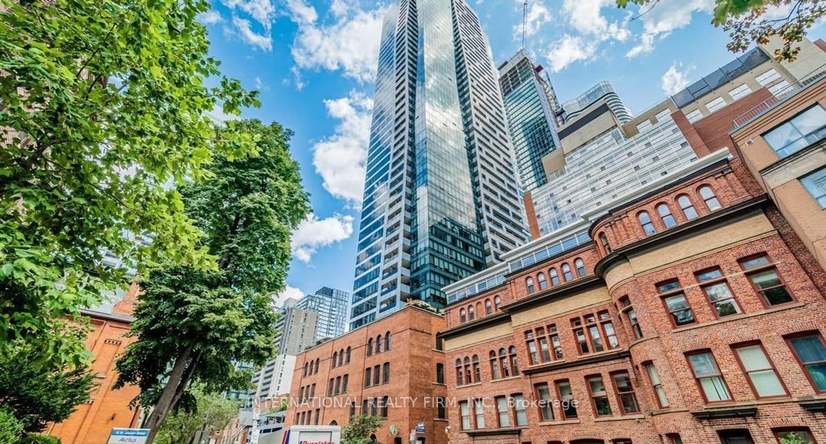 1909 - 5 St Joseph Street, Bay Street Corridor, Toronto 