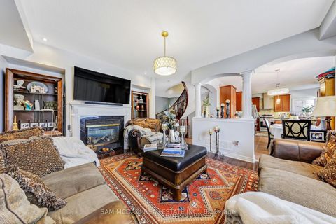 Photo 11 at 3306 Fox Run Circle, BR Bronte, Oakville