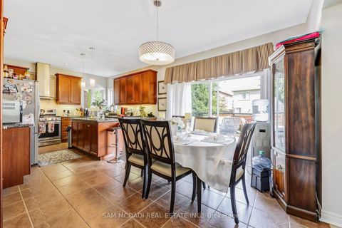 Photo 13 at 3306 Fox Run Circle, BR Bronte, Oakville