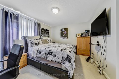 Photo 29 at 3306 Fox Run Circle, BR Bronte, Oakville