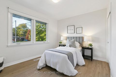 Photo 10 at 421 East Avenue E, Rouge E10, Toronto