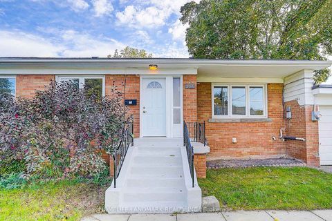 Photo 2 at 181 Searle Avenue, Bathurst Manor, Toronto