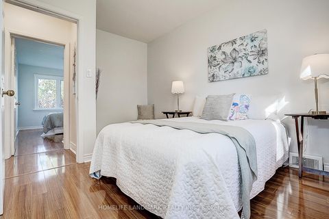 Photo 18 at 181 Searle Avenue, Bathurst Manor, Toronto