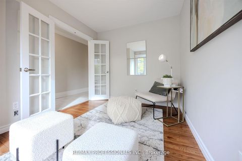 Photo 5 at 81 Millsborough Crescent, West Deane, Toronto
