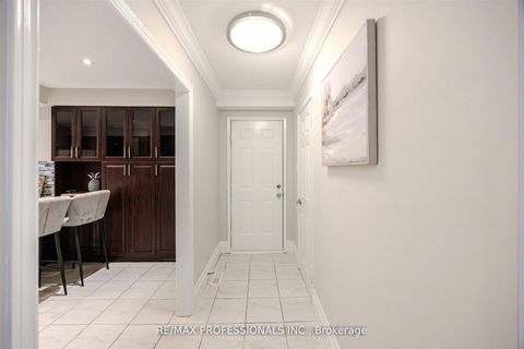 Photo 6 at 81 Millsborough Crescent, West Deane, Toronto