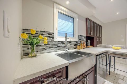 Photo 10 at 81 Millsborough Crescent, West Deane, Toronto