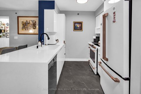 Photo 3 at 1219 - 35 Saranac Boulevard SW, Lawrence, Toronto