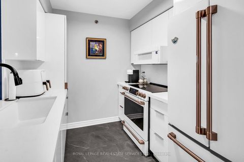 Photo 4 at 1219 - 35 Saranac Boulevard SW, Lawrence, Toronto
