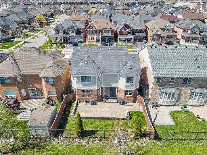 Photo 6 at 13 Bonavista Drive, Credit Valley, Brampton